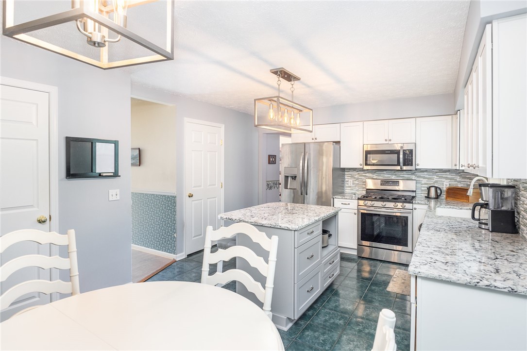 86 Princeton Lane Perinton, NY 14450 - Photo 15 of 40