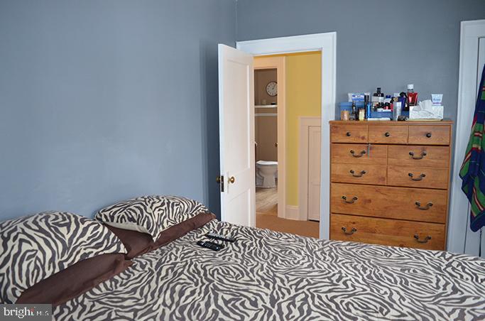 140 Case Avenue Sharon, PA 16146 - Photo 16 of 23 a bedroom with a bed and a closet