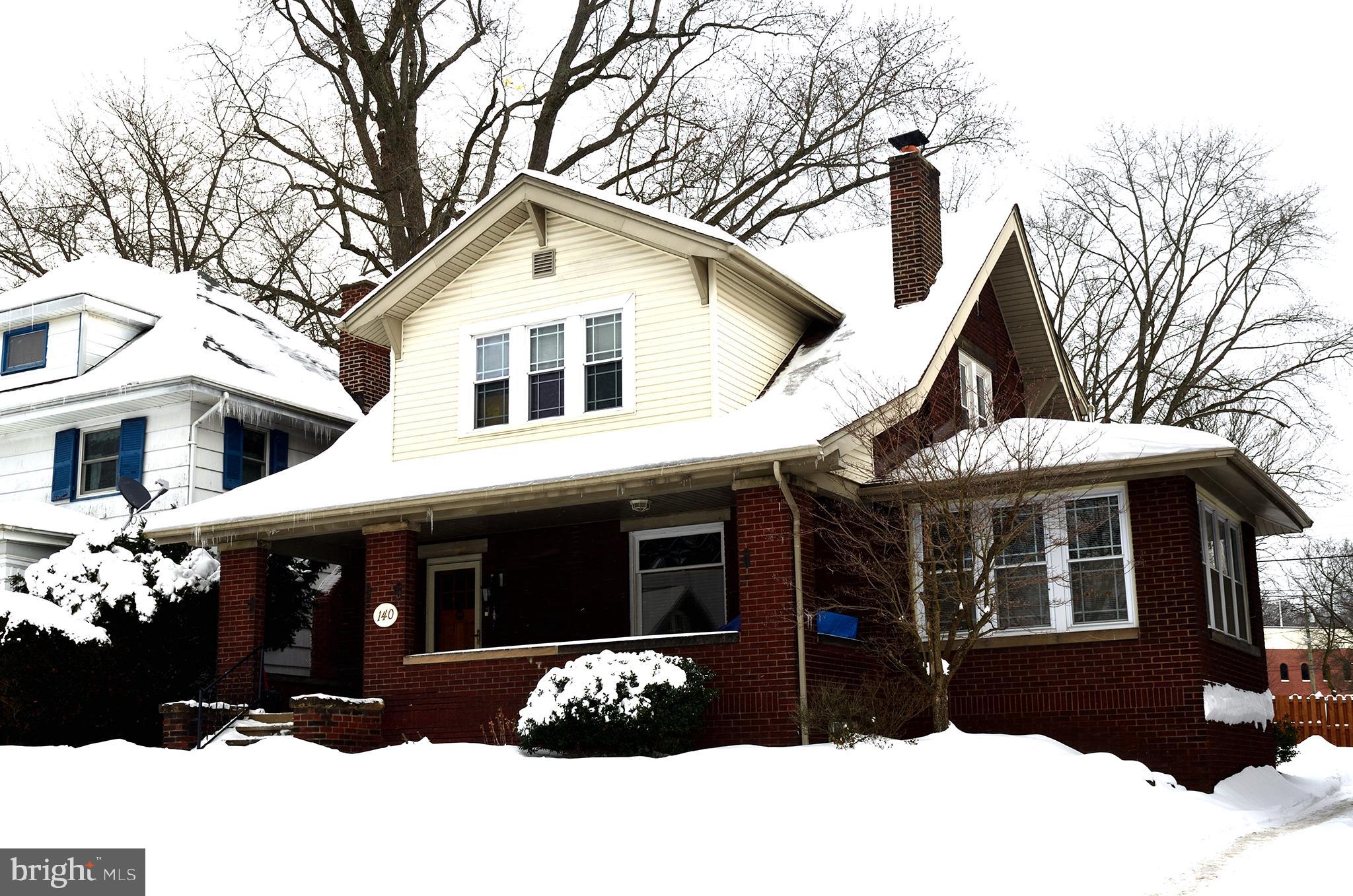 140 Case Avenue Sharon, PA 16146 - Photo 21 of 23 a front view of a house with a yard