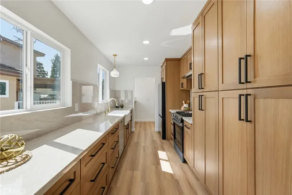 $1,335,000 | 6926 East Peabody Street, Long Beach, CA 90808