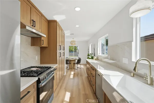 $1,335,000 | 6926 East Peabody Street, Long Beach, CA 90808