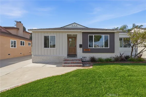 $1,335,000 | 6926 East Peabody Street, Long Beach, CA 90808