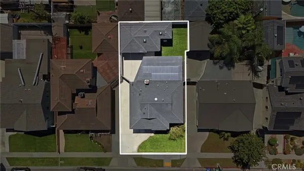 $1,335,000 | 6926 East Peabody Street, Long Beach, CA 90808