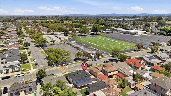 $1,335,000 | 6926 East Peabody Street, Long Beach, CA 90808