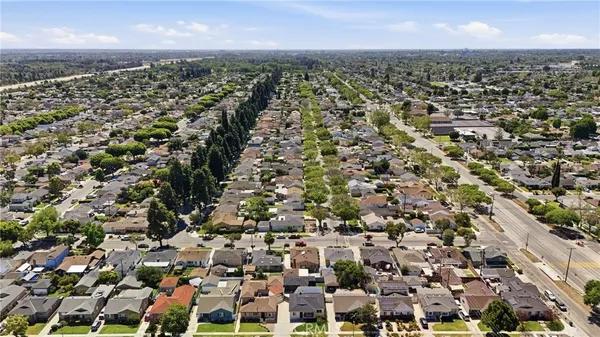 $1,335,000 | 6926 East Peabody Street, Long Beach, CA 90808