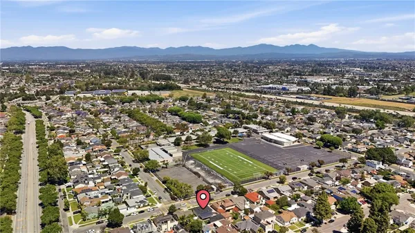 $1,335,000 | 6926 East Peabody Street, Long Beach, CA 90808
