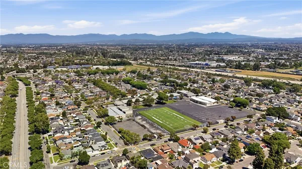 $1,335,000 | 6926 East Peabody Street, Long Beach, CA 90808