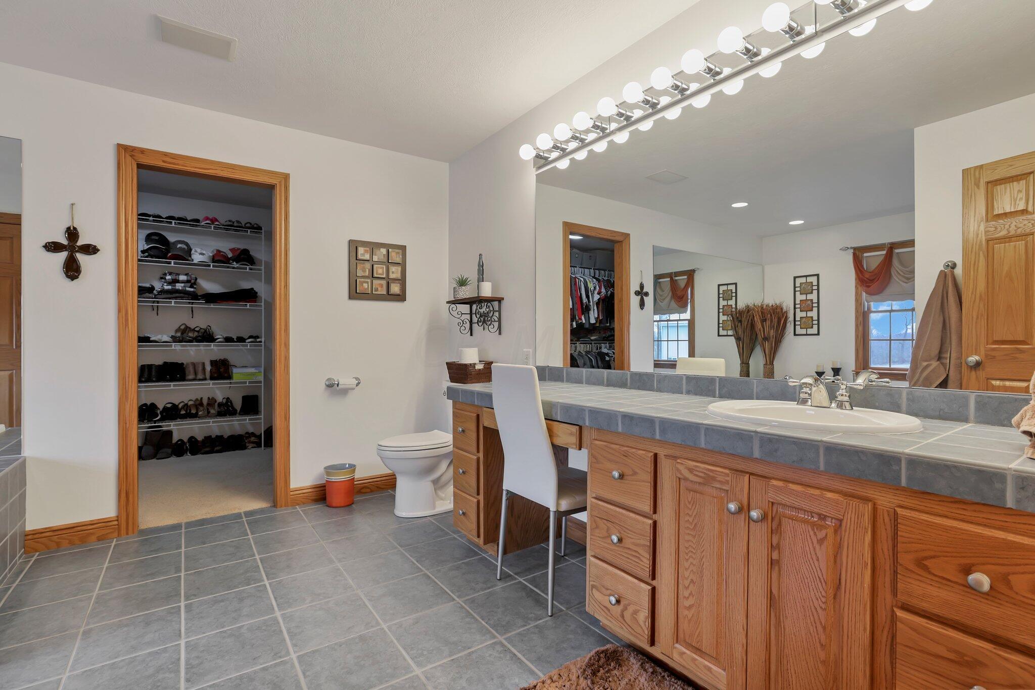 4940 Stage Coach Road Northwest Somerset, OH 43783 - Photo 29 of 89 29-web-or-mls-0V3A7639