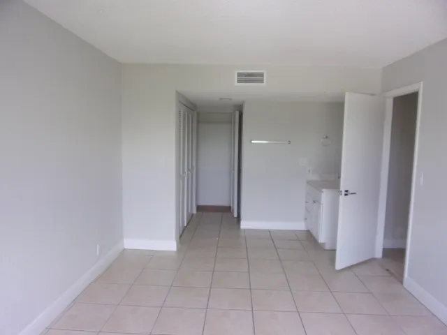 $1,900 | 1505 Southeast Royal Green Circle, Unit U203, Port St. Lucie, FL 34952