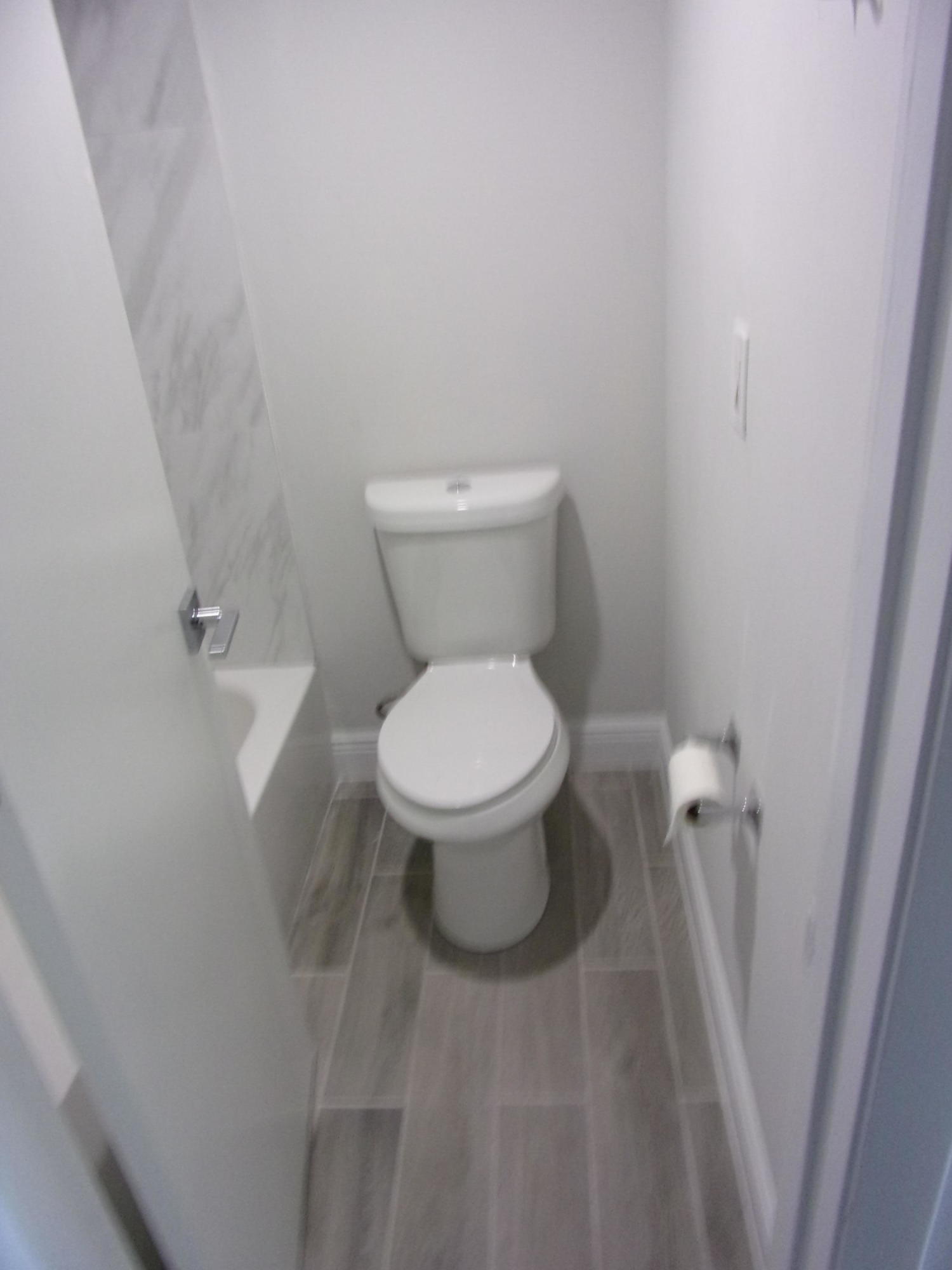 1505 Southeast Royal Green Circle, Unit U203 Port St. Lucie, FL 34952 - Photo 8 of 15 100_5257