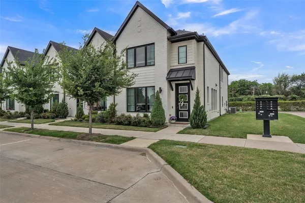 $425,000 | 7549 Reis Lane, North Richland Hills, TX 76182