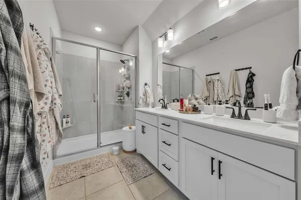 $425,000 | 7549 Reis Lane, North Richland Hills, TX 76182