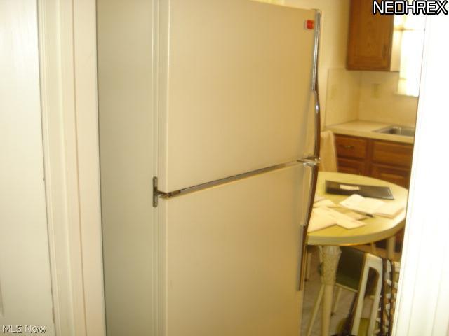 5208 Camden Road Maple Heights, OH 44137 - Photo 7 of 12 Frig Stays