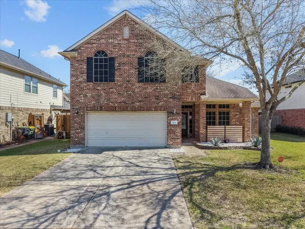 $368,000 | 3703 Wild Oak Drive, Pearland, TX 77581
