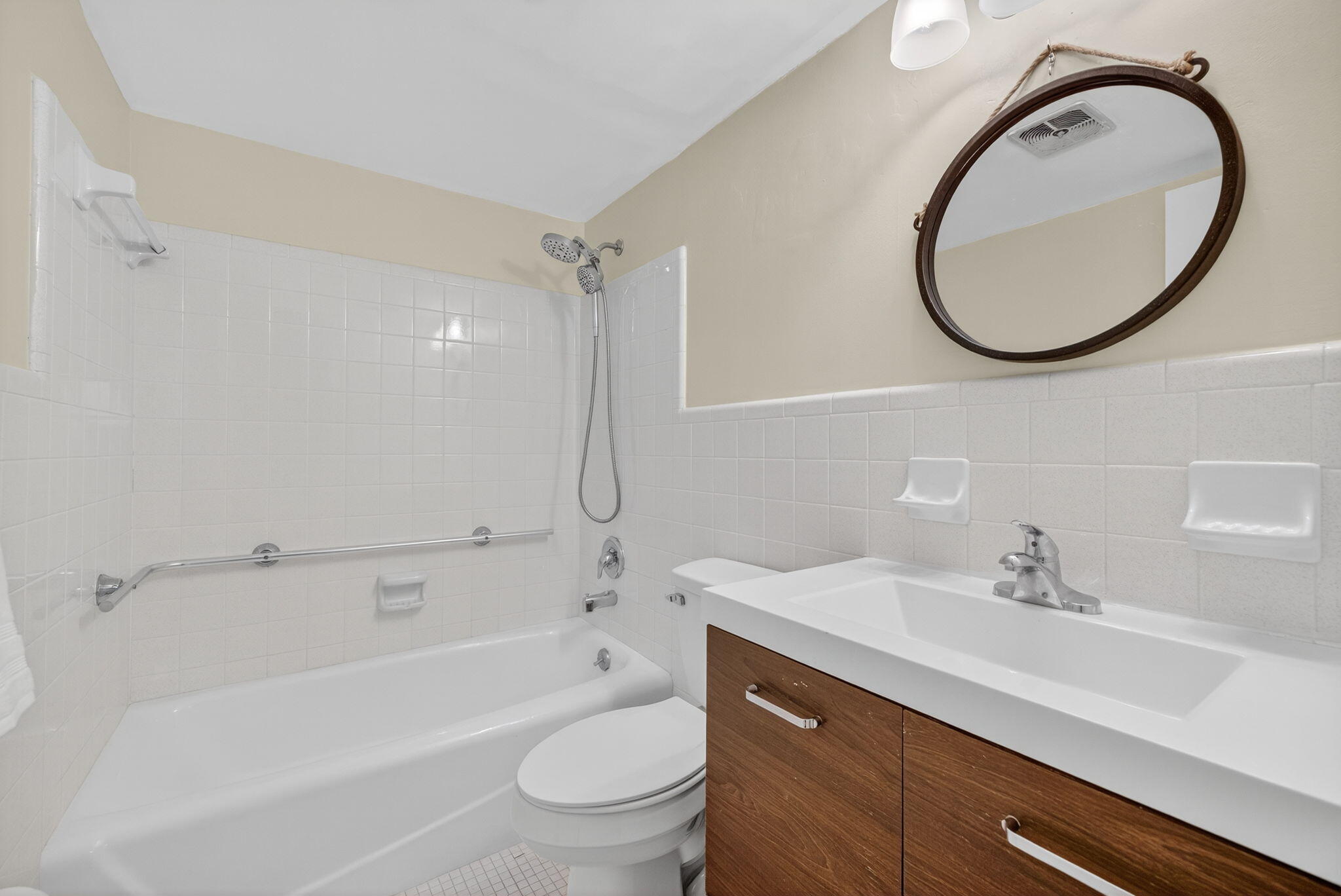 2050 Northeast 39th Street, Unit 210S Lighthouse Point, FL 33064 - Photo 20 of 45 29-web-or-mls-699A2076