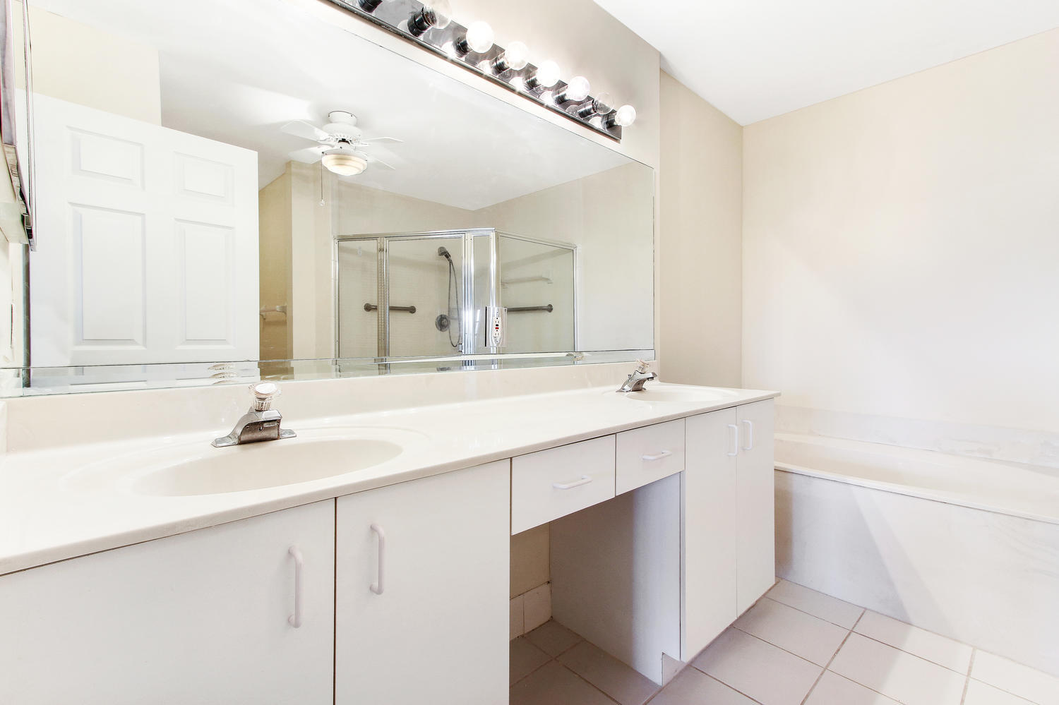 22751 Mandeville Place, Unit B Boca Raton, FL 33433 - Photo 12 of 20 Master bathroom