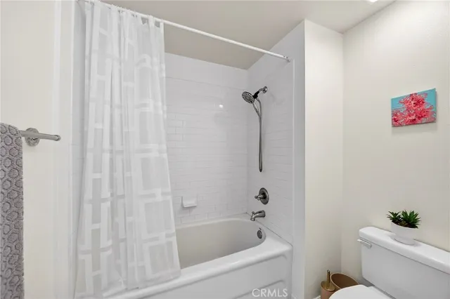 $828,800 | 201 East Angeleno Avenue, Unit 206, Burbank, CA 91502