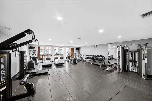 $828,800 | 201 East Angeleno Avenue, Unit 206, Burbank, CA 91502