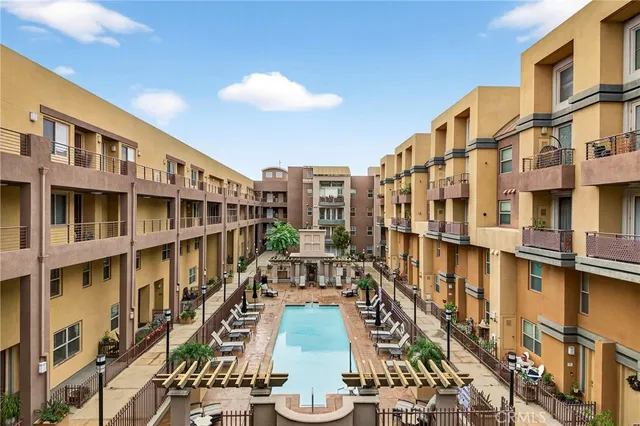 $828,800 | 201 East Angeleno Avenue, Unit 206, Burbank, CA 91502