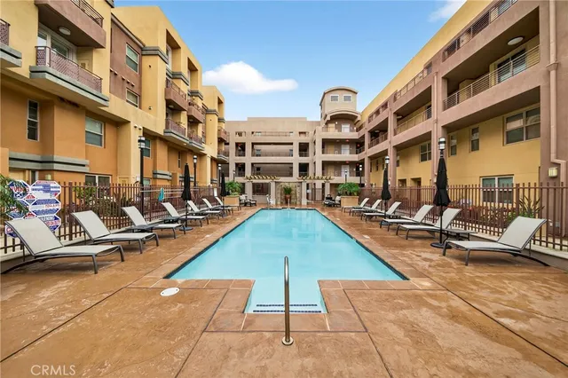 $828,800 | 201 East Angeleno Avenue, Unit 206, Burbank, CA 91502