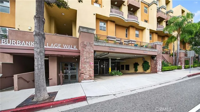 $828,800 | 201 East Angeleno Avenue, Unit 206, Burbank, CA 91502