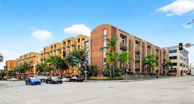 $828,800 | 201 East Angeleno Avenue, Unit 206, Burbank, CA 91502