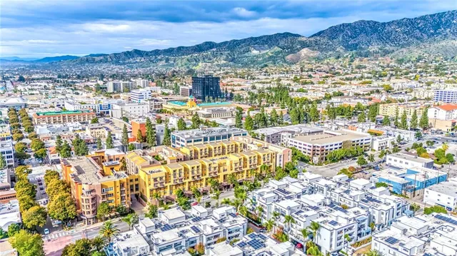 $828,800 | 201 East Angeleno Avenue, Unit 206, Burbank, CA 91502