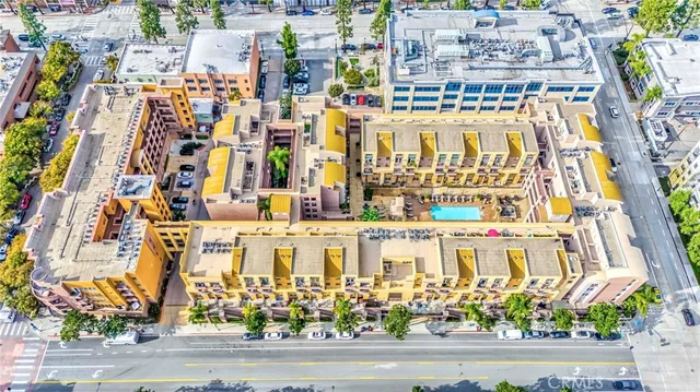 $828,800 | 201 East Angeleno Avenue, Unit 206, Burbank, CA 91502