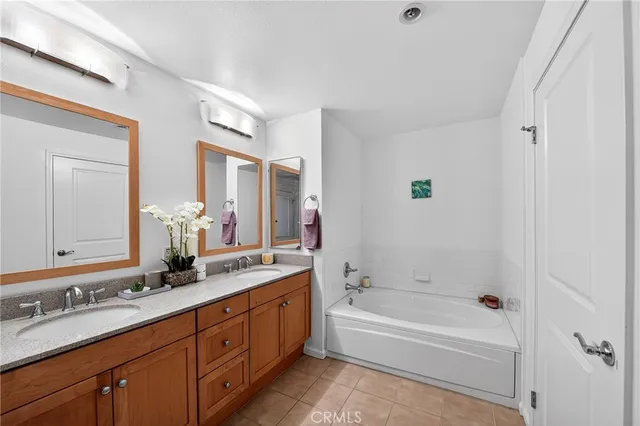 $828,800 | 201 East Angeleno Avenue, Unit 206, Burbank, CA 91502