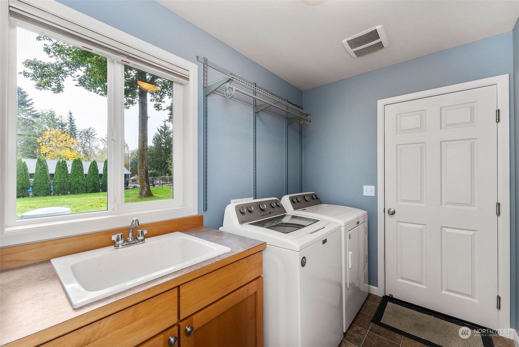 4314 Dyes Inlet Road Northwest Bremerton, WA 98312 - Photo 20 of 37 Gallery Image 20