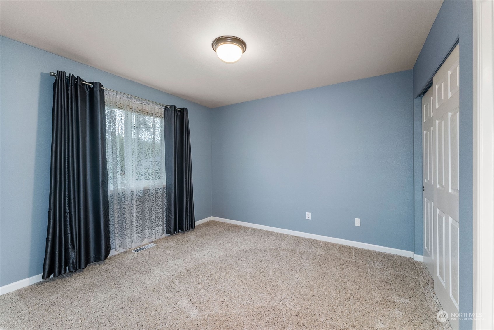 4314 Dyes Inlet Road Northwest Bremerton, WA 98312 - Photo 31 of 37 Gallery Image 31