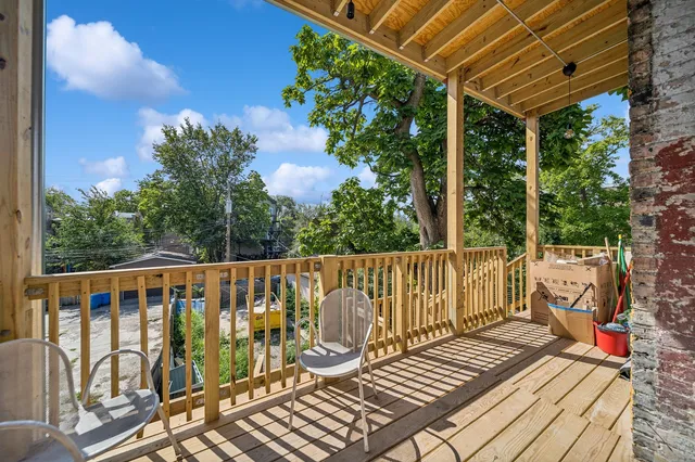 $2,300 | 3217 West Fulton Boulevard, Unit 2, Chicago, IL 60624