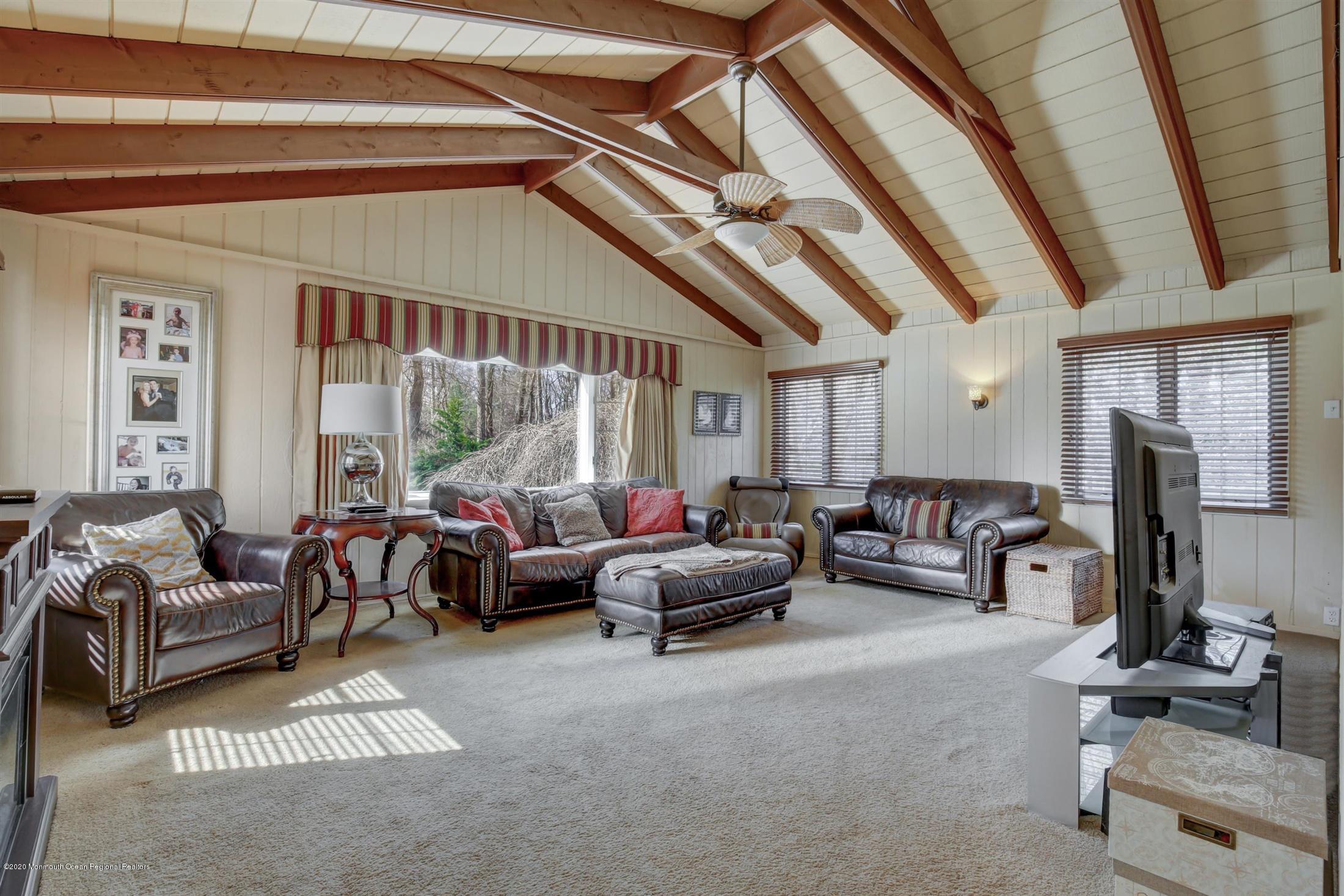 8 Woodhollow Road Colts Neck, NJ 07722 - Photo 20 of 37 20-Family Room