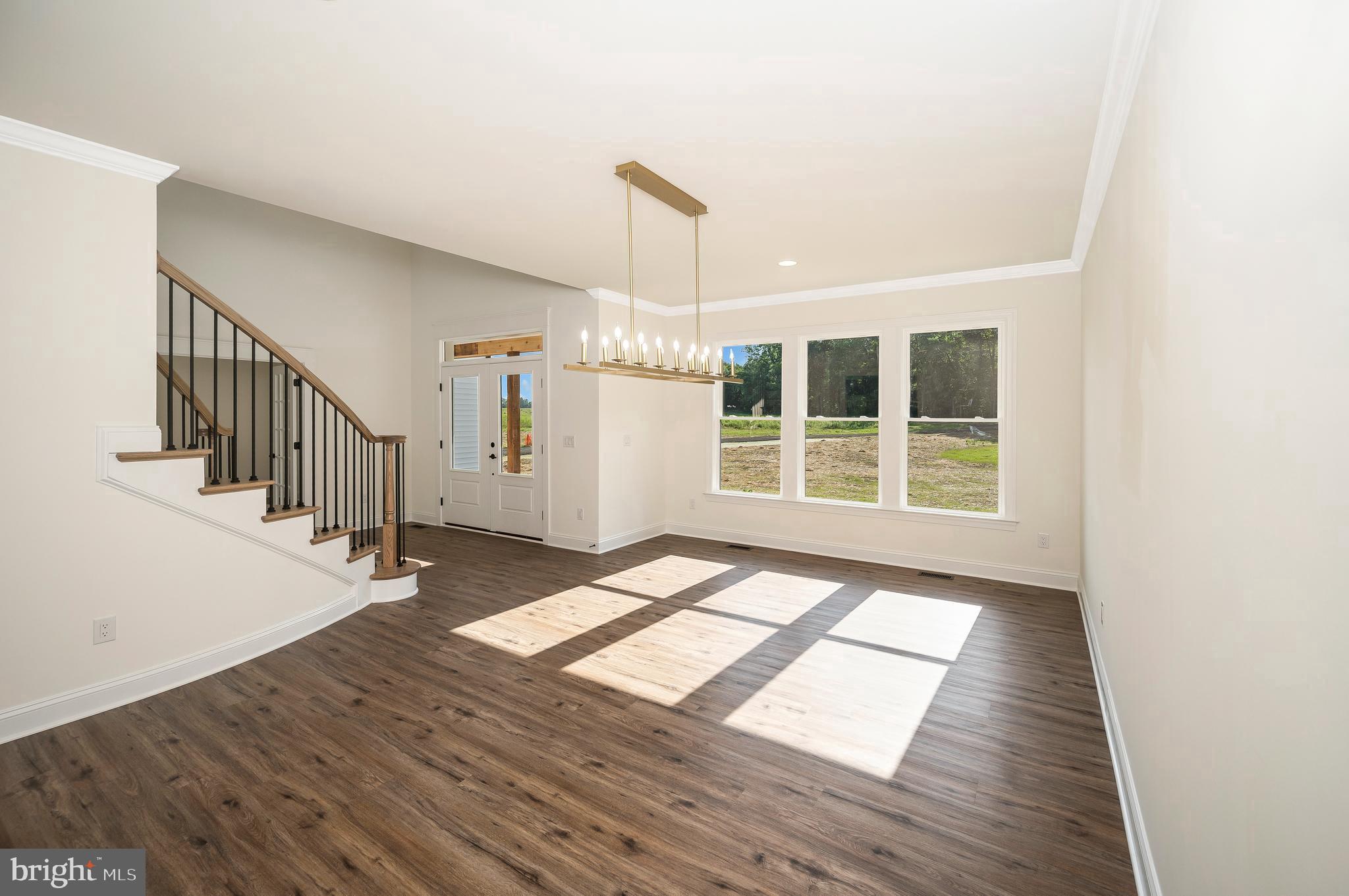 13208 Bristow Road Nokesville, VA 20181 - Photo 20 of 58 Spacious Dining Room with LVP flooring