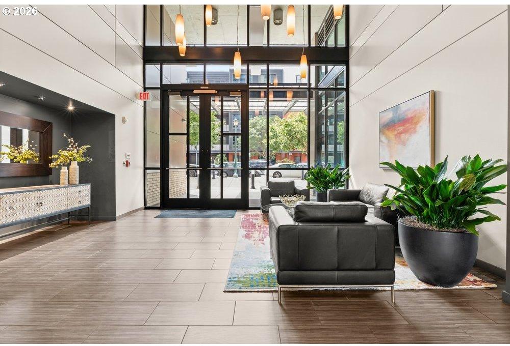 1830 Northwest Riverscape Street, Unit 801 Portland, OR 97209 - Photo 5 of 48 Gallery Image 5