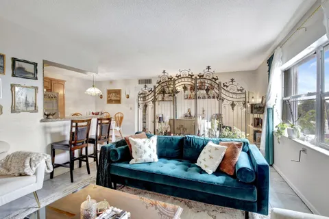 $199,000 | 1750 Jefferson Street, Unit 305, Hollywood, FL 33020