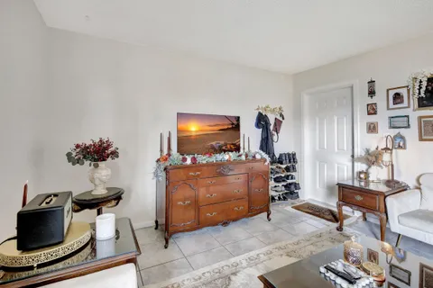 $199,000 | 1750 Jefferson Street, Unit 305, Hollywood, FL 33020