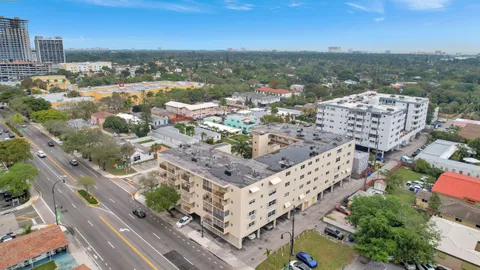 $199,000 | 1750 Jefferson Street, Unit 305, Hollywood, FL 33020