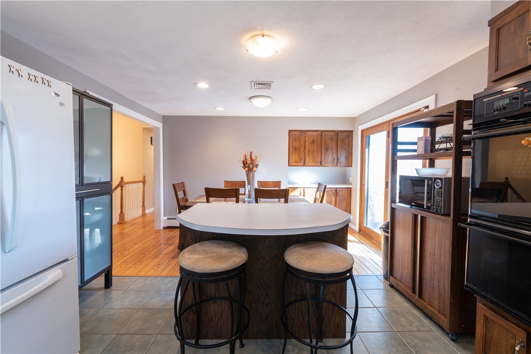 81 Wilbur Road Lincoln, RI 02865 - Photo 7 of 22
