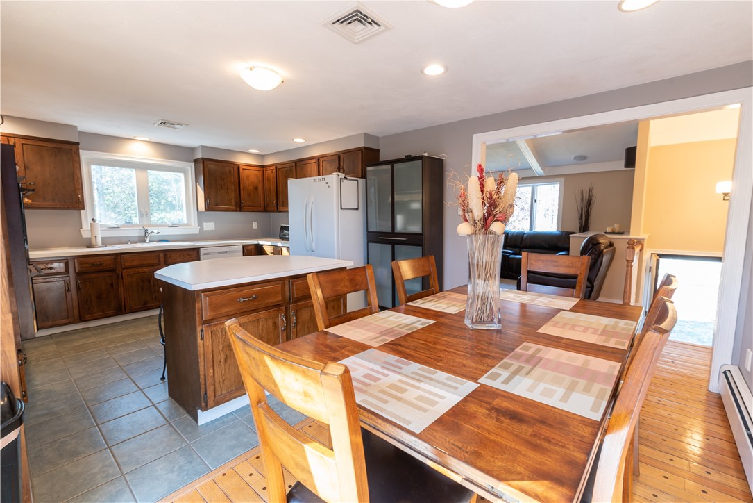 81 Wilbur Road Lincoln, RI 02865 - Photo 8 of 22