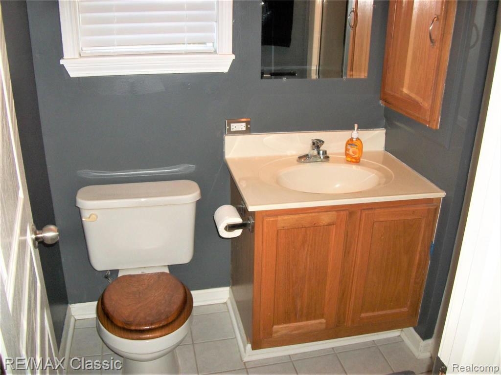 13813 Webster Road Bath, MI 48808 - Photo 23 of 31