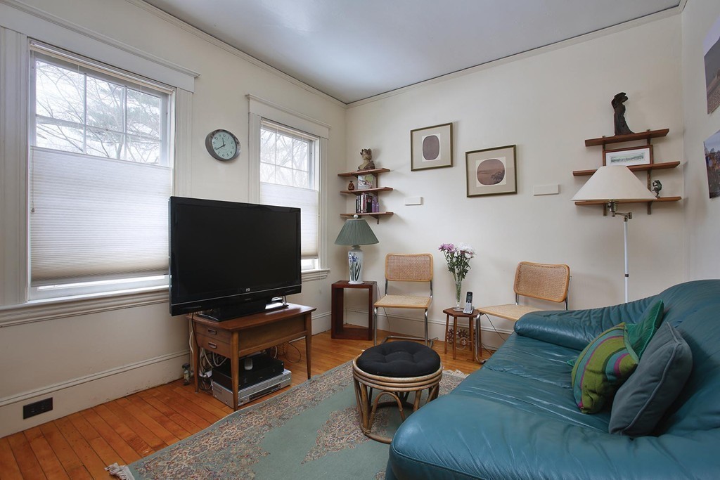 37 Duffield Road Newton, MA 02466 - Photo 8 of 19