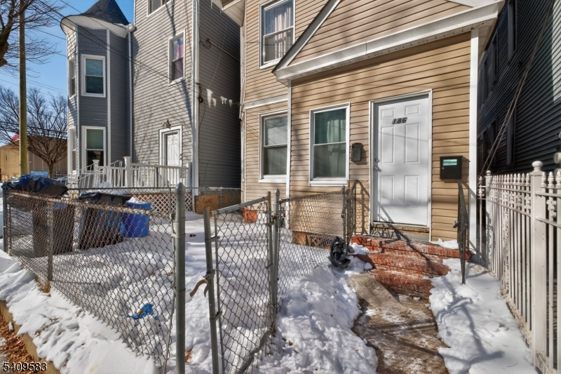 186 3rd Street, Unit 1 Newark, NJ 07107 - Photo 22 of 25 a view of balcony with chairs