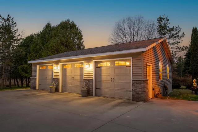 $499,900 | N700 South P3 Lane, Menominee, MI 49858