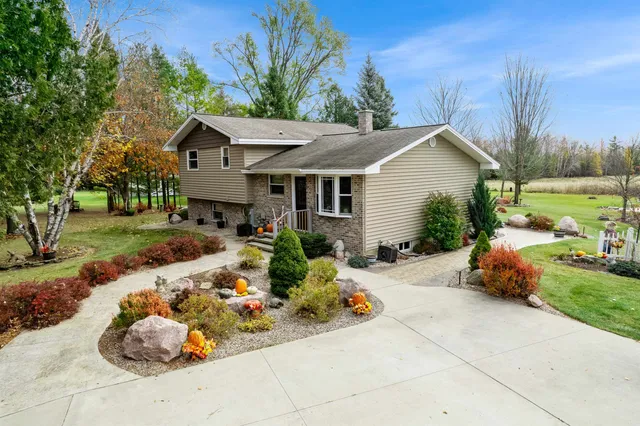 $499,900 | N700 South P3 Lane, Menominee, MI 49858