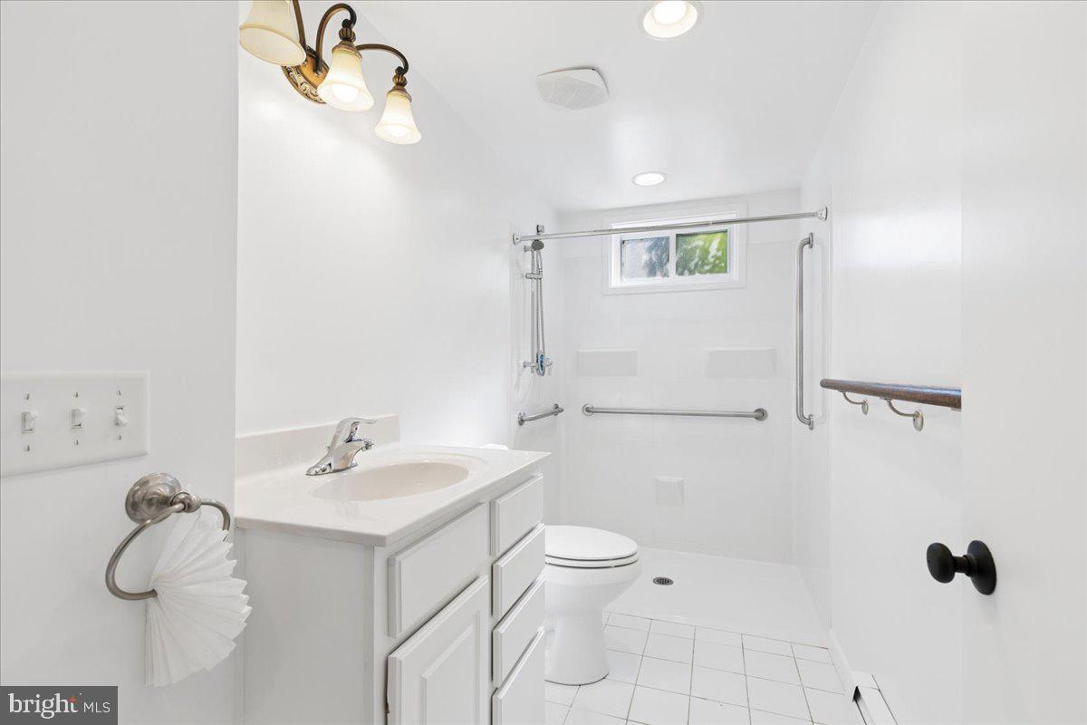 130 Brent Road Arnold, MD 21012 - Photo 15 of 46