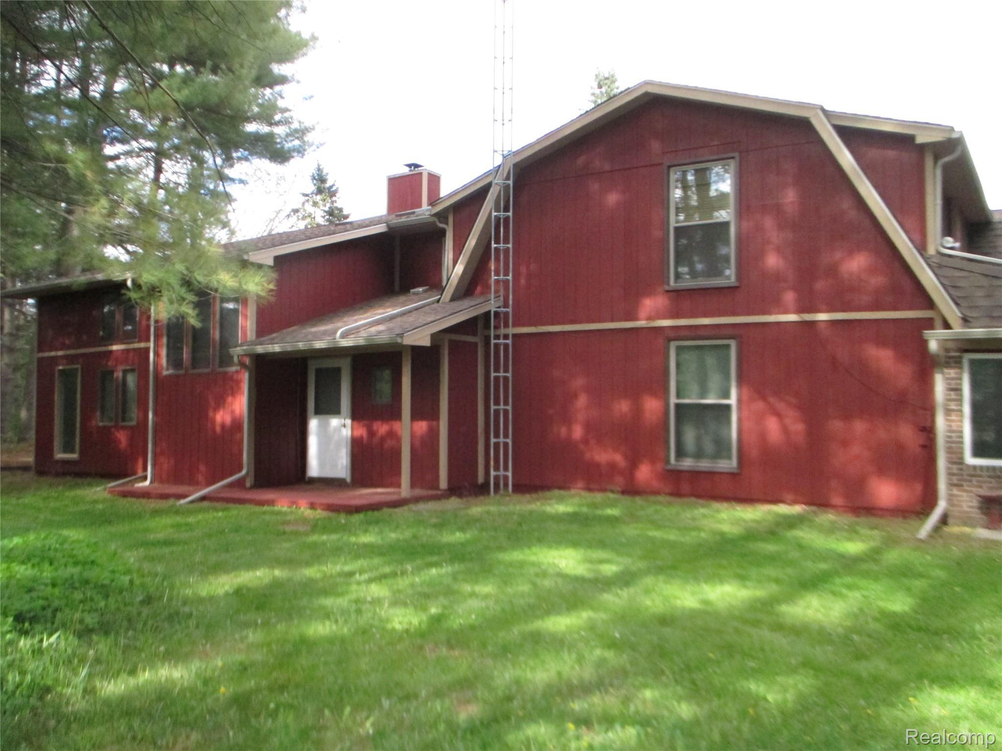 11685 Silver Lake Road Byron, MI 48418 - Photo 12 of 33 IMG_2790.JPG