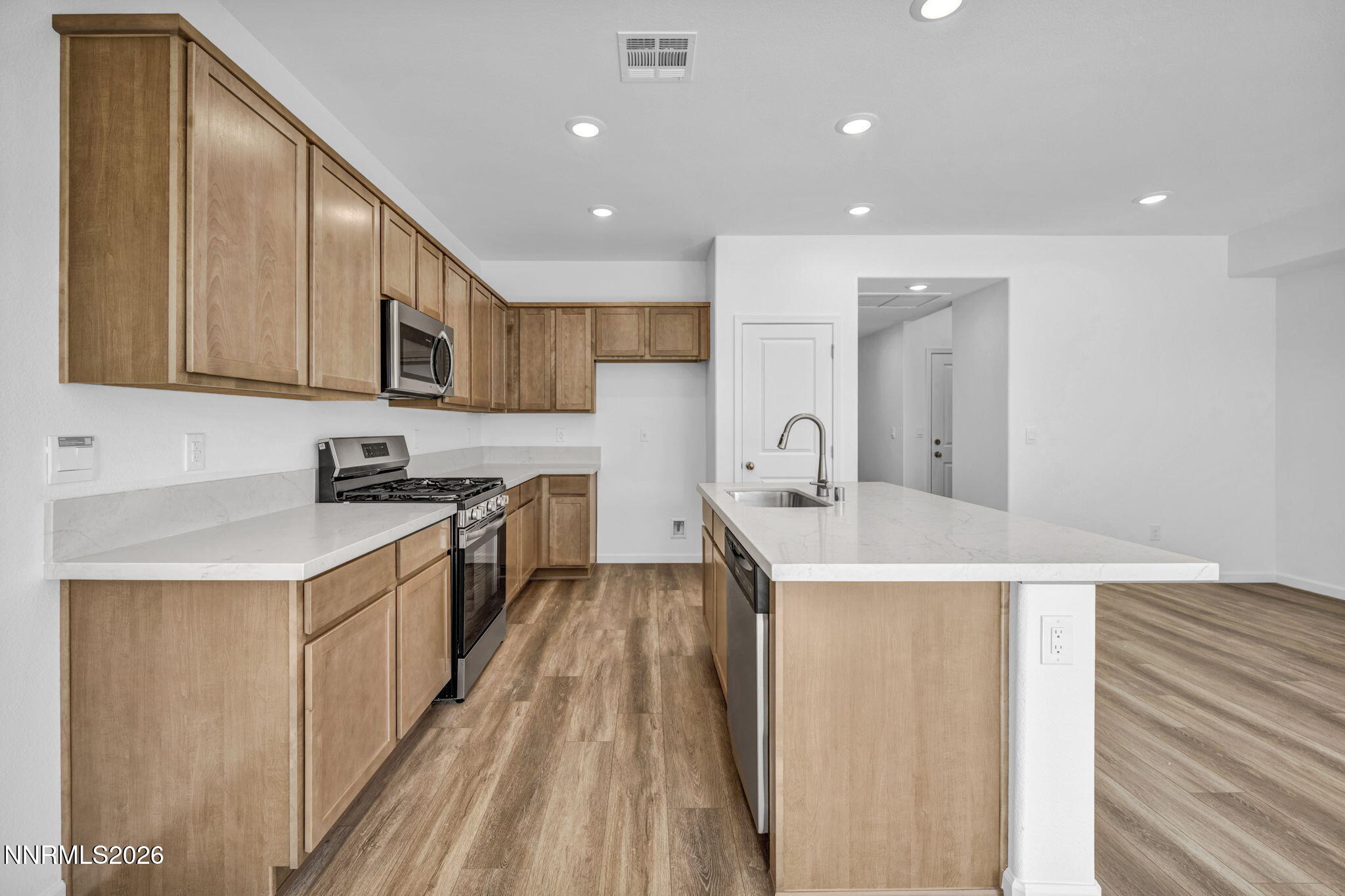 755 Kess Way, Unit LOT 40 Reno, NV 89506 - Photo 2 of 24 36-web-or-mls-8480-endor-dr-lot-16