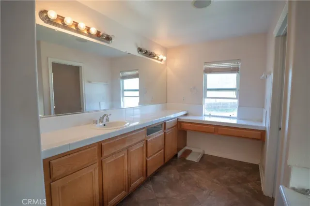 a view of a back yard of the house