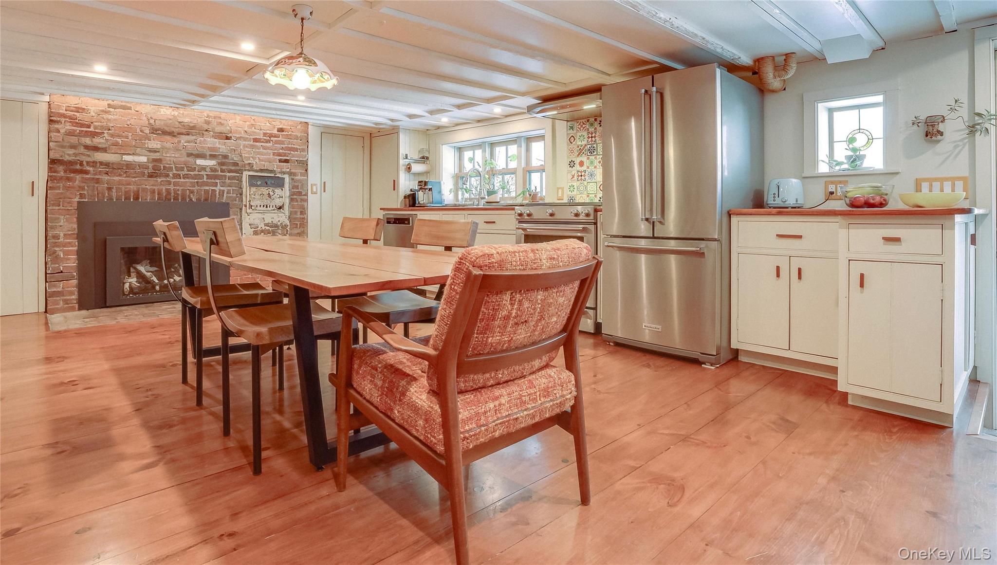 46 Union Street Montgomery, NY 12549 - Photo 25 of 38 a dining room with furniture and window
